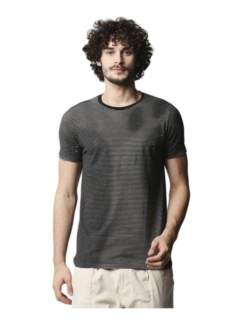 disrupt grey regular fit striped t-shirt