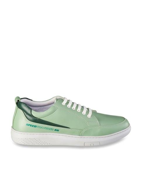 duke men's pista green casual sneakers