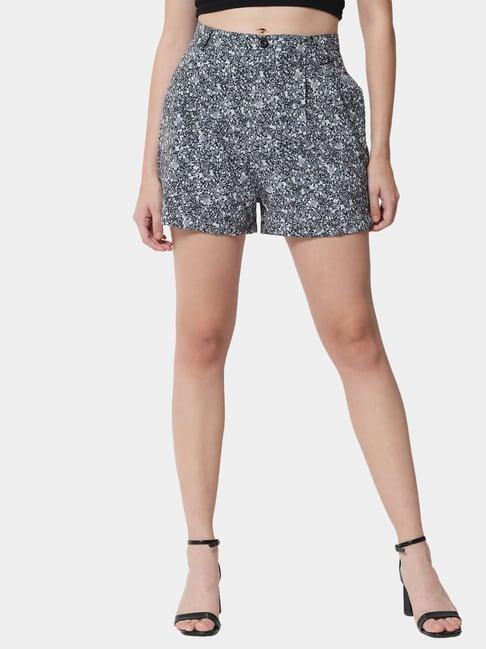 trend arrest grey printed shorts