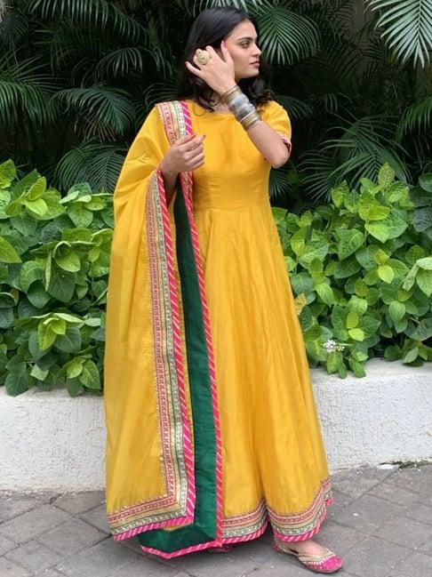 desi weavess yellow anarkali kurta with dupatta