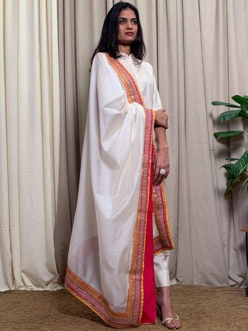 desi weavess white kurta pant set with dupatta