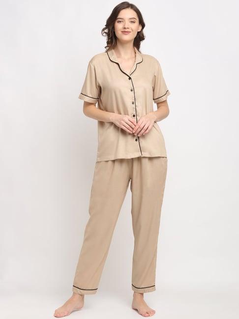 neudis beige shirt with pyjamas