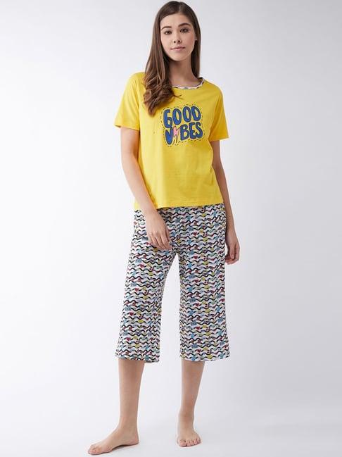 miss chase yellow & white cotton printed t-shirt capris set