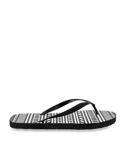 chupps men's black flip flops