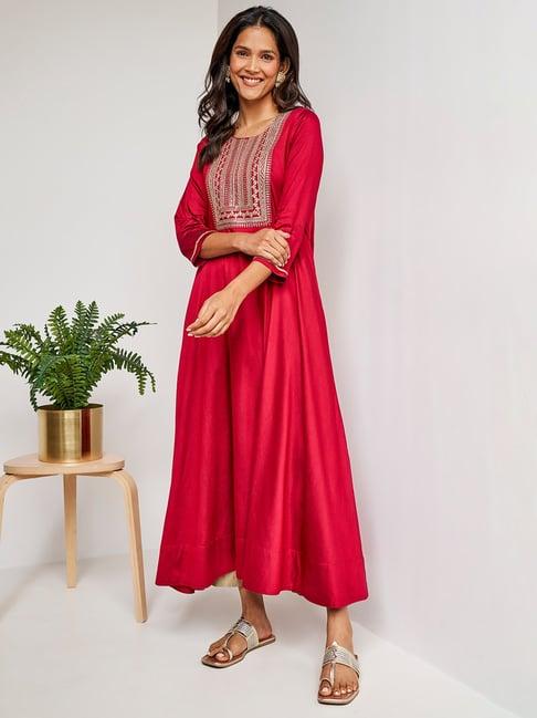 itse magenta embellished fit & flare kurta