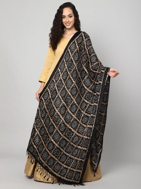 aditi wasan black bandhani print dupatta