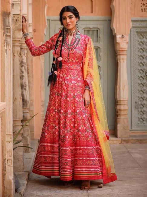 scakhi fuchsia embellished ethnic dress with dupatta