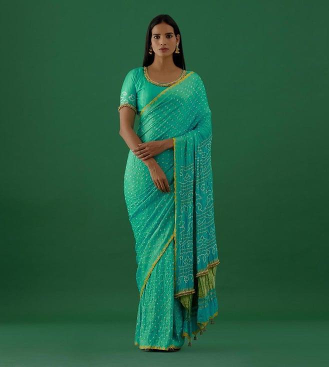 5 elements by radhika gupta firozi bhandhej saree with ghugnroo embellished