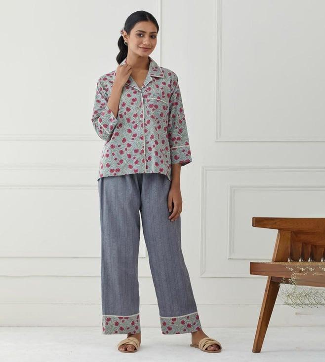 makaan.51 grey floral loungewear set of 2