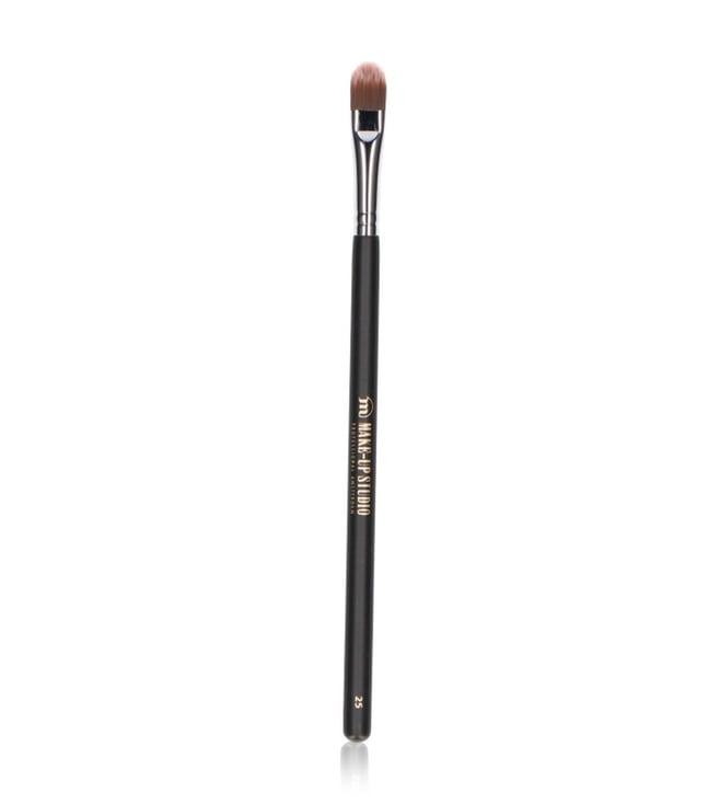 makeup studio eyeshadow / camoflage brush