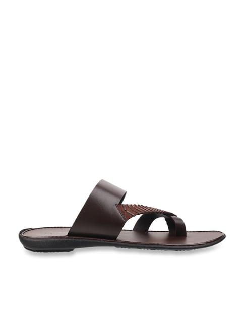 mochi men's brown toe ring sandals