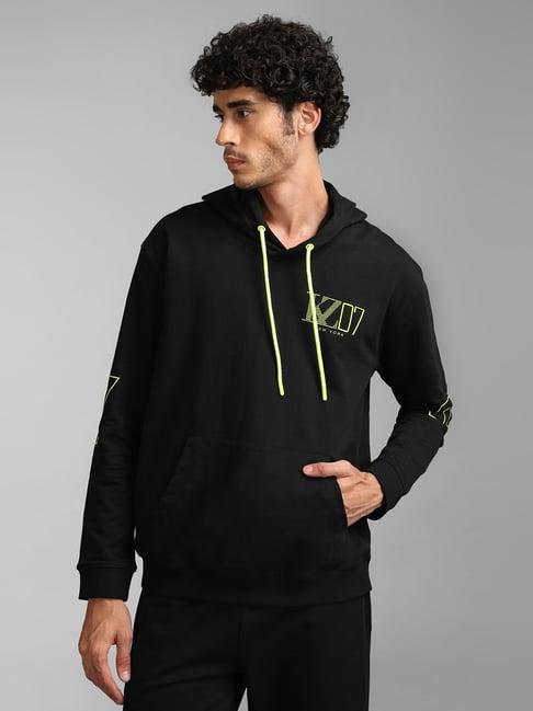 kazo black regular fit printed hooded sweatshirt