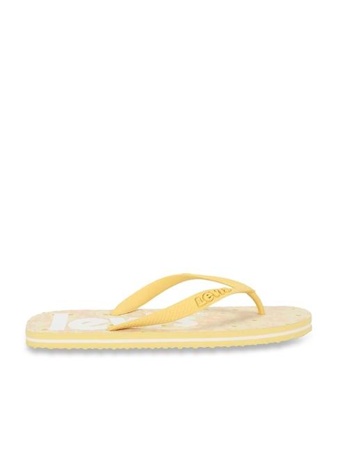 levi's men's beige flip flops