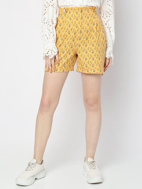 vero moda mustard floral print shorts