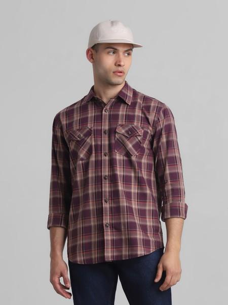 men regular fit checkered spread collar casual shirt