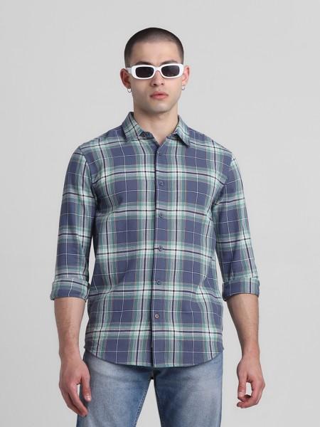 men regular fit checkered spread collar casual shirt