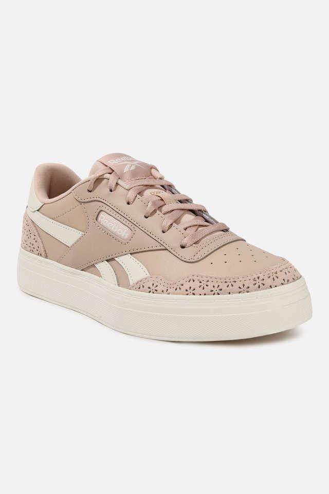 court advance bold leather womens sneakers