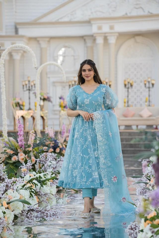 embroidered ankle length organza womens kurta set